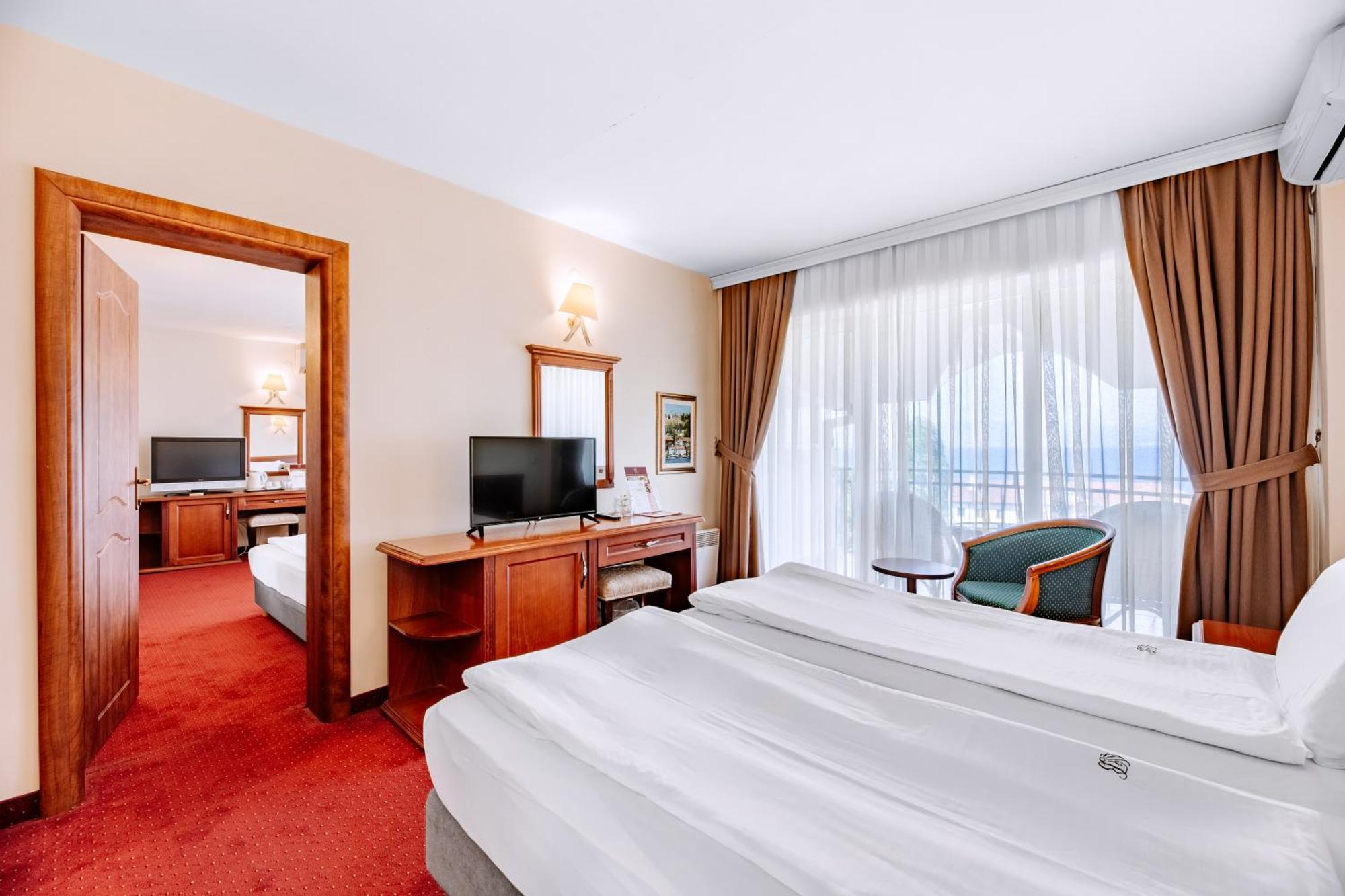 Hotel Belvedere โอครีด ภายนอก รูปภาพ